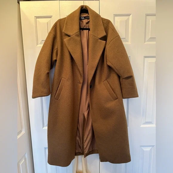 Oversized Coat - Picture 4 of 4